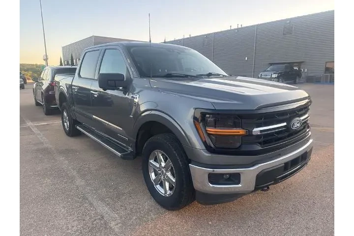 $36986 : Ford F-150 2024 4x4 XLT 4dr image 10