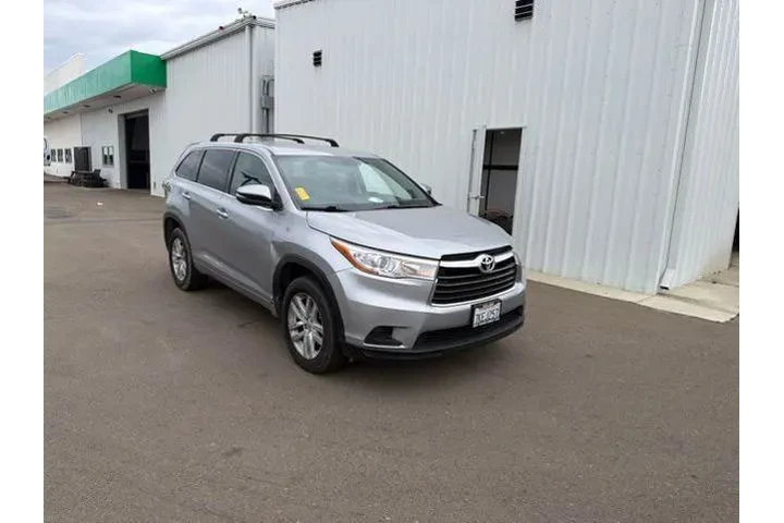 $18900 : Toyota Highlander 2015 LE 4d image 1