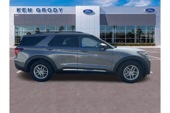 $39390 : Ford Explorer 2025 Active 4d image 4