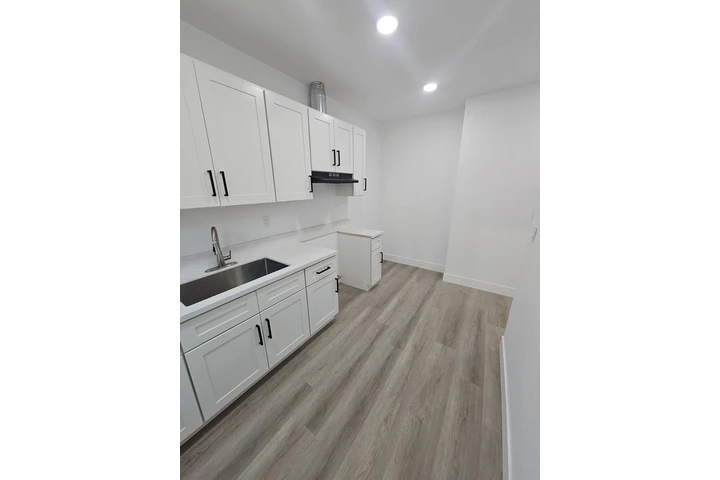 $1800 : Casita de 1 recamara de renta image 1