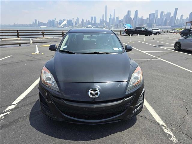 $5850 : 2011 MAZDA MAZDA3 image 3