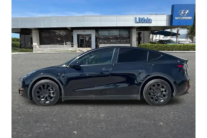 $22719 : Tesla Model Y 2021 AWD Long image 6