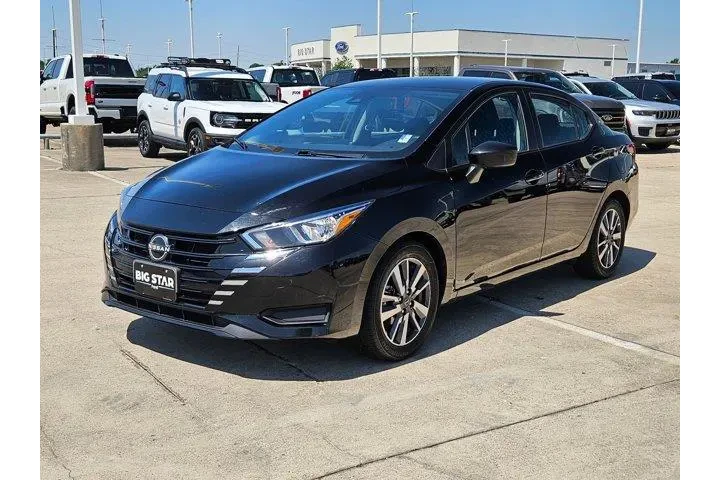 $16537 : Nissan Versa 2024 SV 4dr Sed image 5