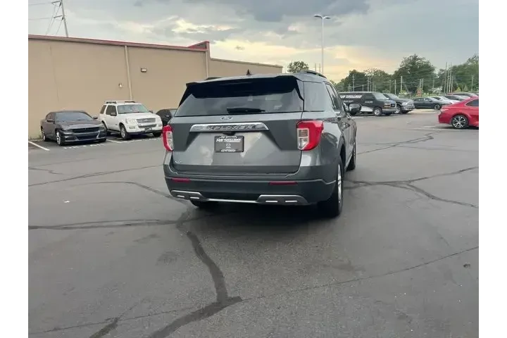 $27988 : Ford Explorer 2023 XLT 4dr S image 10