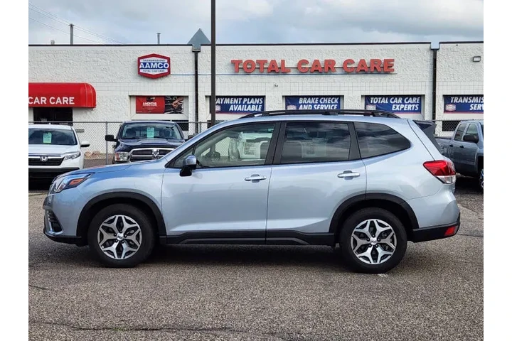 $22475 : 2024 Forester Premium image 3