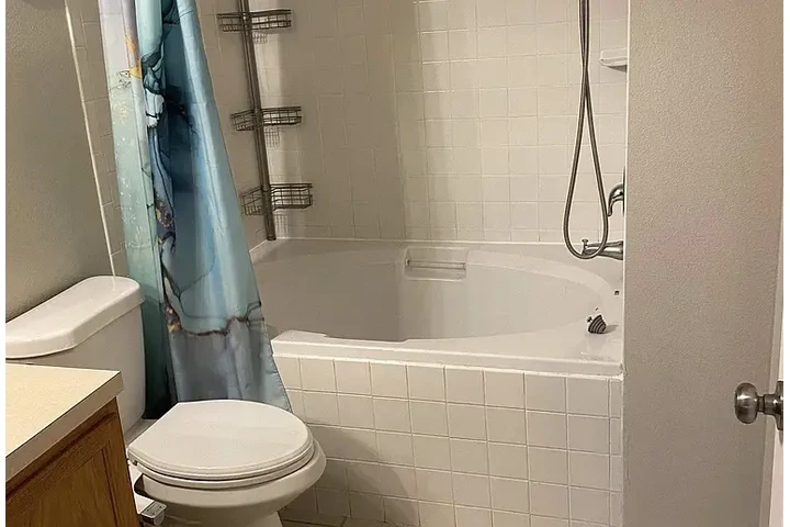 $1200 : HOUSE FOR RENT IN ORLANDO FL image 4