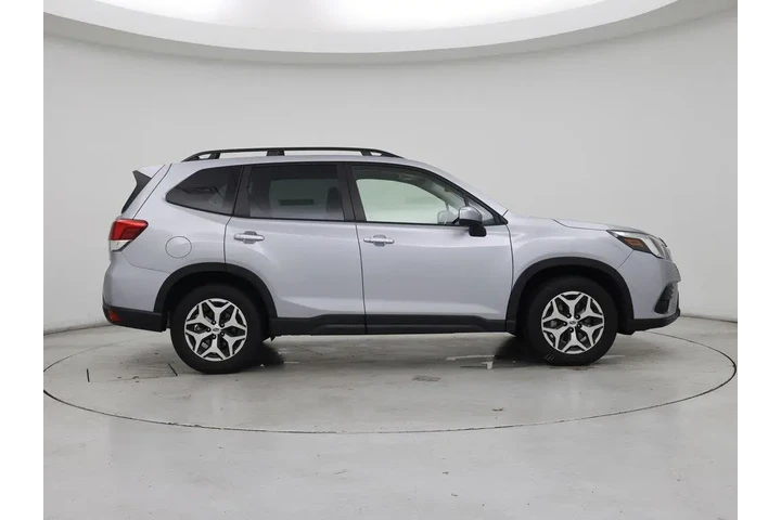 $28998 : Subaru Forester 2022 AWD Pre image 7