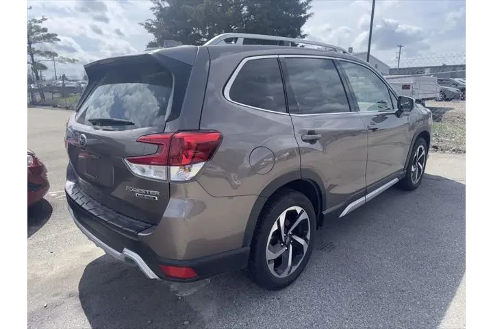 $31233 : Subaru Forester 2023 AWD Tou image 4