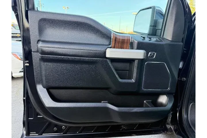 $23995 : Ford F-150 2017 4x4 King Ran image 9