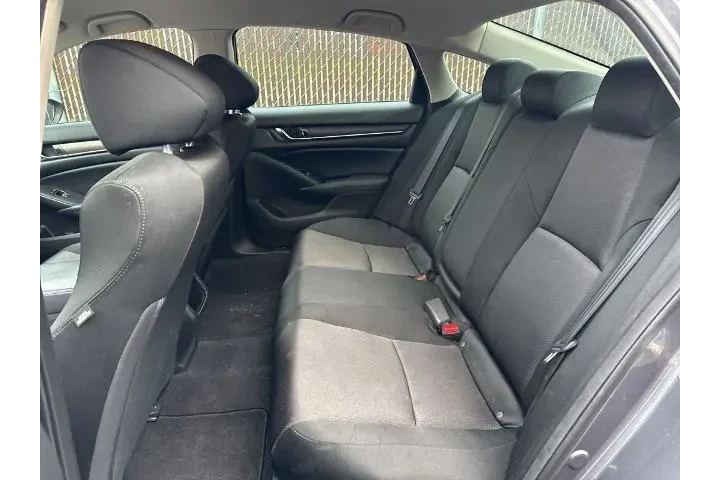 $16985 : Honda Accord 2018 LX 4dr Sed image 8