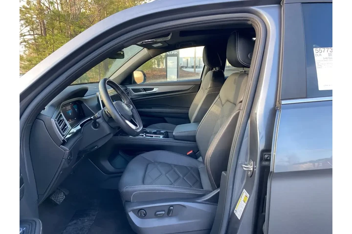 $28120 : Volkswagen Atlas Cross Sport image 9