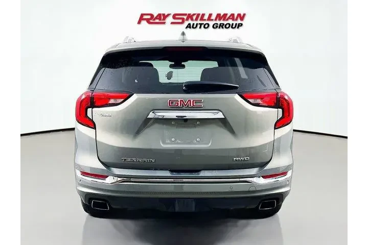 $16975 : GMC Terrain 2018 4x4 Denali image 4