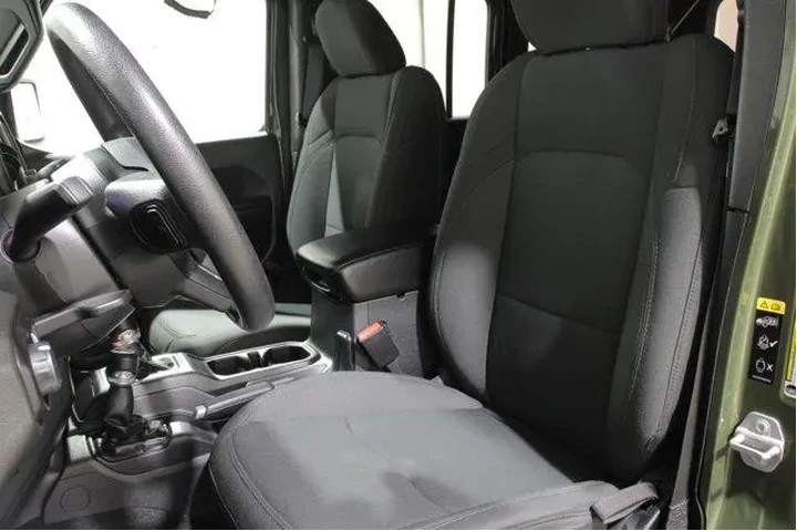 $30998 : Jeep Wrangler Unlimited 2021 image 5