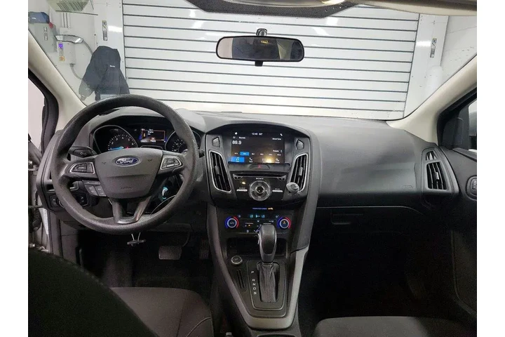 $13998 : Ford Focus 2017 SEL 4dr Hatc image 9