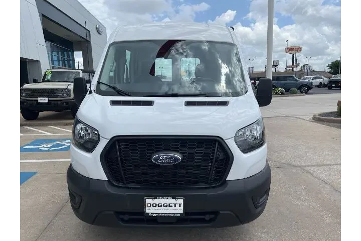 $34693 : Ford Transit 2023 250 3dr SW image 2