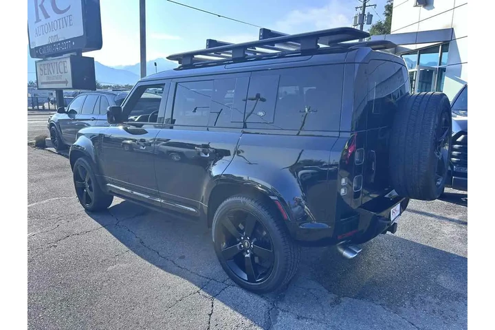 $73910 : 2022 Defender V8 image 9