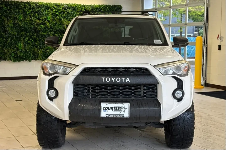 $23455 : Toyota 4Runner 2014 4x4 SR5 image 8