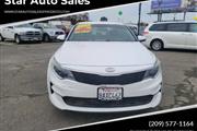 2016 Optima LX en Modesto