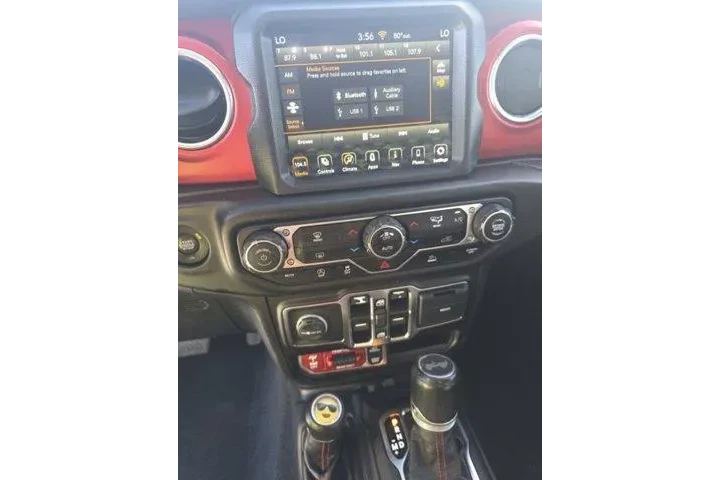 $37700 : Jeep Wrangler Unlimited 2021 image 9