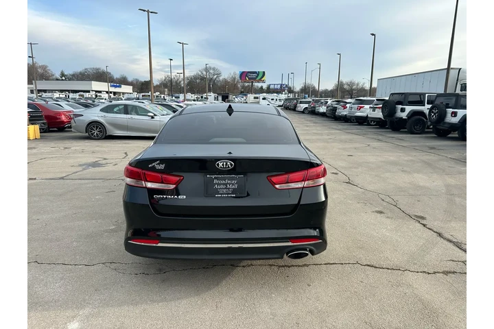 $8890 : 2018 Optima LX Auto image 3