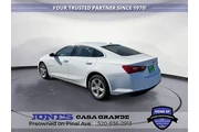 $17795 : Chevrolet Malibu 2024 LT 4dr thumbnail
