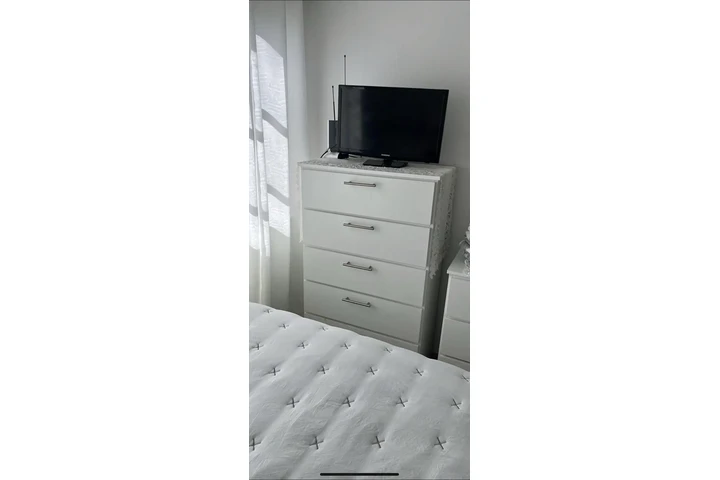$1000 : Se renta habitación amueblada image 3