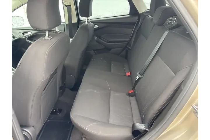 $6900 : Ford Focus 2017 SE 4dr Sedan image 7