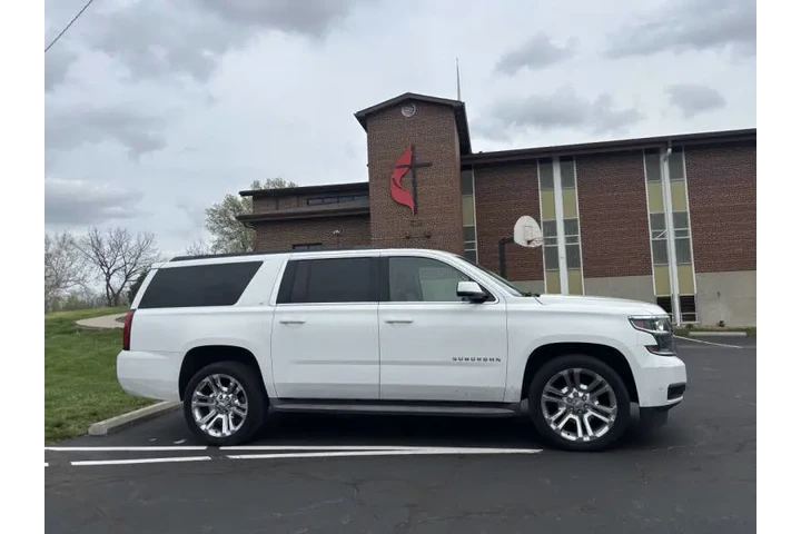 $11999 : 2015 Suburban LT image 6