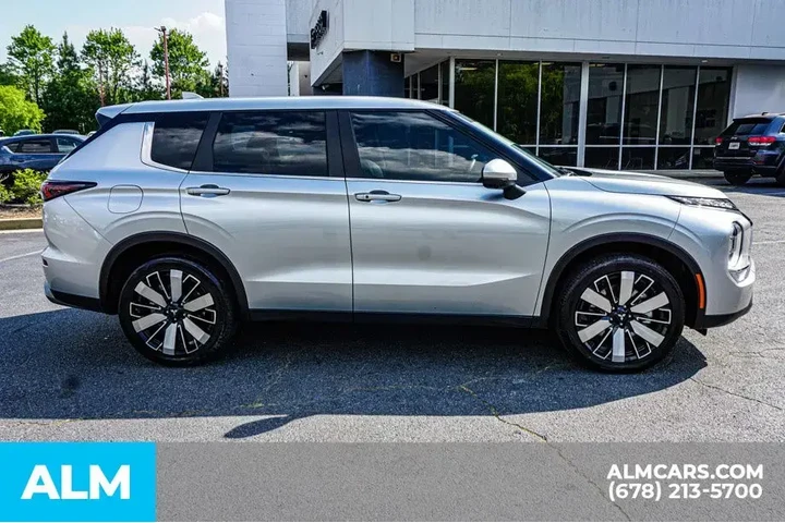 $24920 : Mitsubishi Outlander 2025 SE image 9