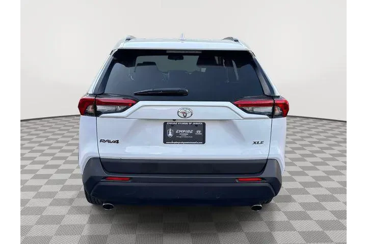 $23995 : Toyota RAV4 2023 XLE 4dr SUV image 4