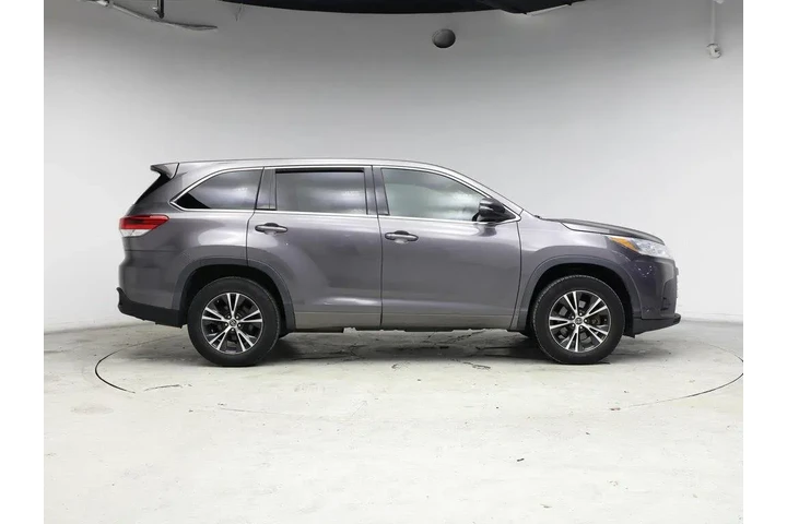 $21998 : Toyota Highlander 2018 LE 4d image 7