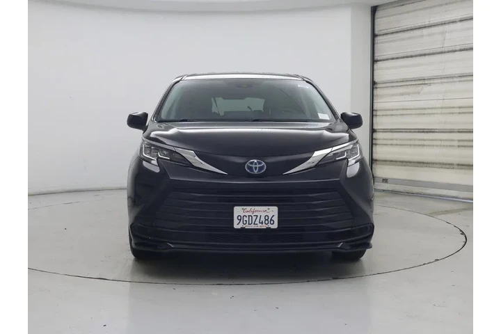 $35998 : Toyota Sienna 2023 LE 8-Pass image 5