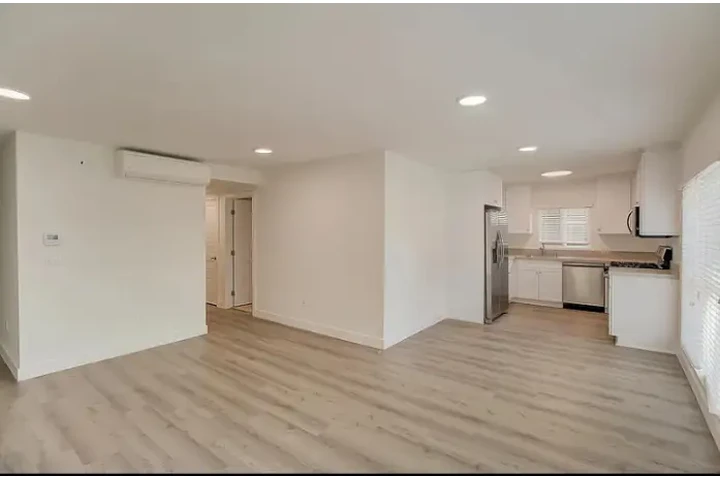 $1150 : Apartamentos Kingsley Diplomat image 3