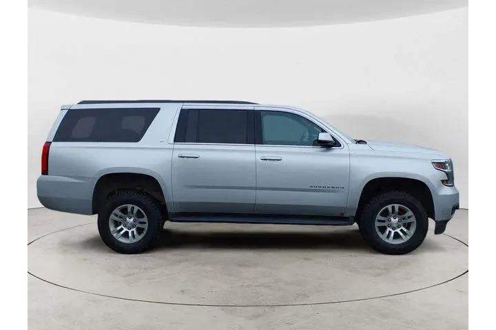 $17561 : Chevrolet Suburban 2017 4x4 image 6