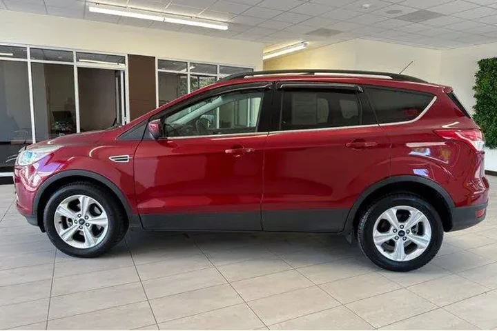 $11493 : Ford Escape 2016 SE 4dr SUV image 7