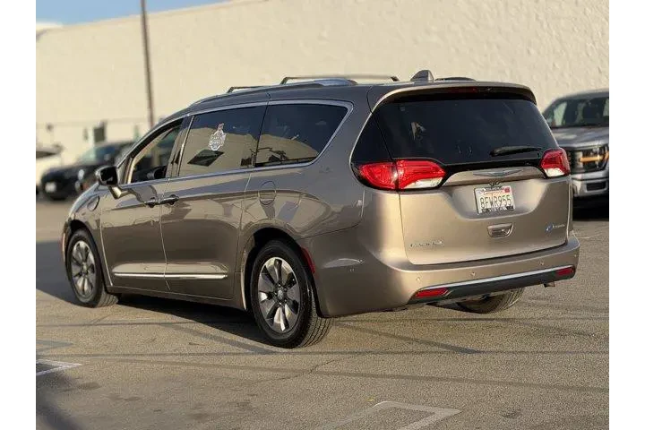 $18995 : Chrysler Pacifica Hybrid 201 image 5