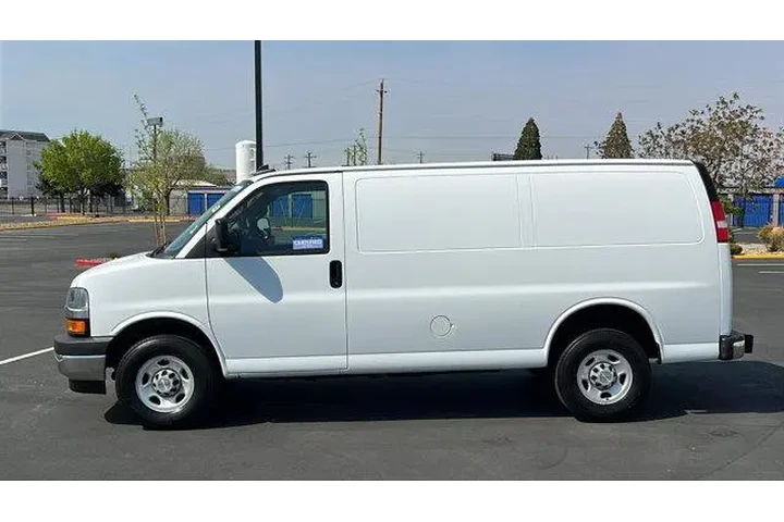 $35484 : Chevrolet Express 2024 2500 image 8