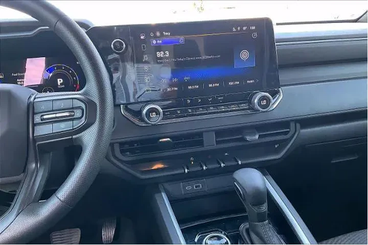 $39530 : Chevrolet Colorado 2026 4x4 image 6