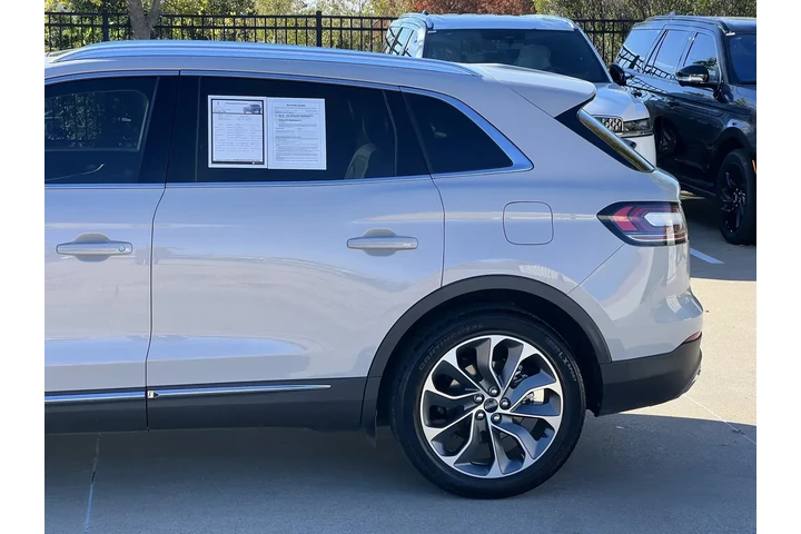 $39910 : Lincoln Nautilus 2023 Reserv image 6