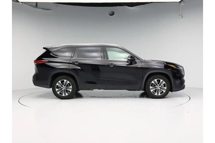 $27998 : Toyota Highlander 2021 XLE 4 image 7