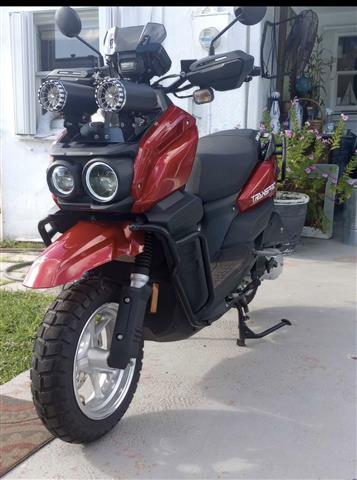 $1800 : Scooter 2023 image 4