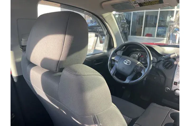 $21426 : Toyota Tundra 2014 4x4 SR 4d image 7
