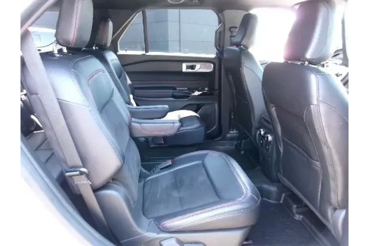 $36709 : Ford Explorer 2023 AWD ST-Li image 7