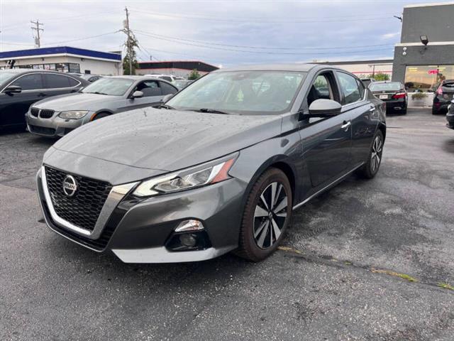 $15995 : 2019 Altima 2.5 SL image 3