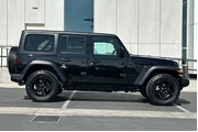 $29900 : Jeep Wrangler Unlimited 2021 thumbnail