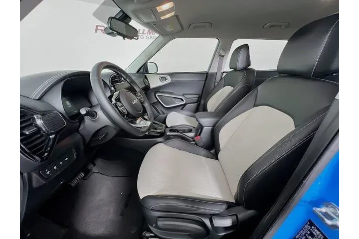 $23988 : Kia Soul 2024 GT-Line 4dr Cr image 7
