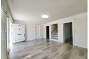 $2600 : 3 Bedroom Apt in koreatown LA thumbnail