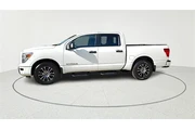 $33936 : Nissan Titan 2024 4x2 Platin thumbnail