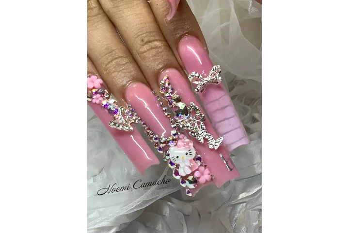 Uñas acrílicas image 2