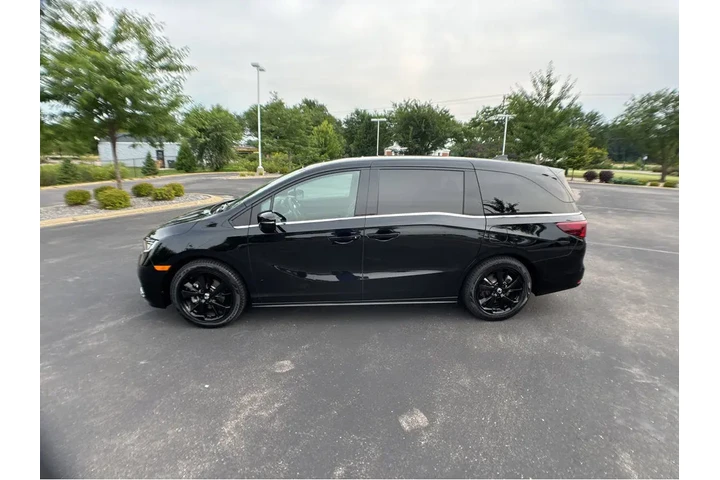 $38587 : 2024 Odyssey Sport image 10